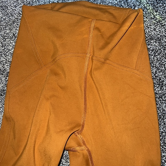 Lululemon Instill High-Rise Tight 25" Butternut Brown. EUC. - Picture 14 of 15